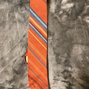 Allyn st george tie